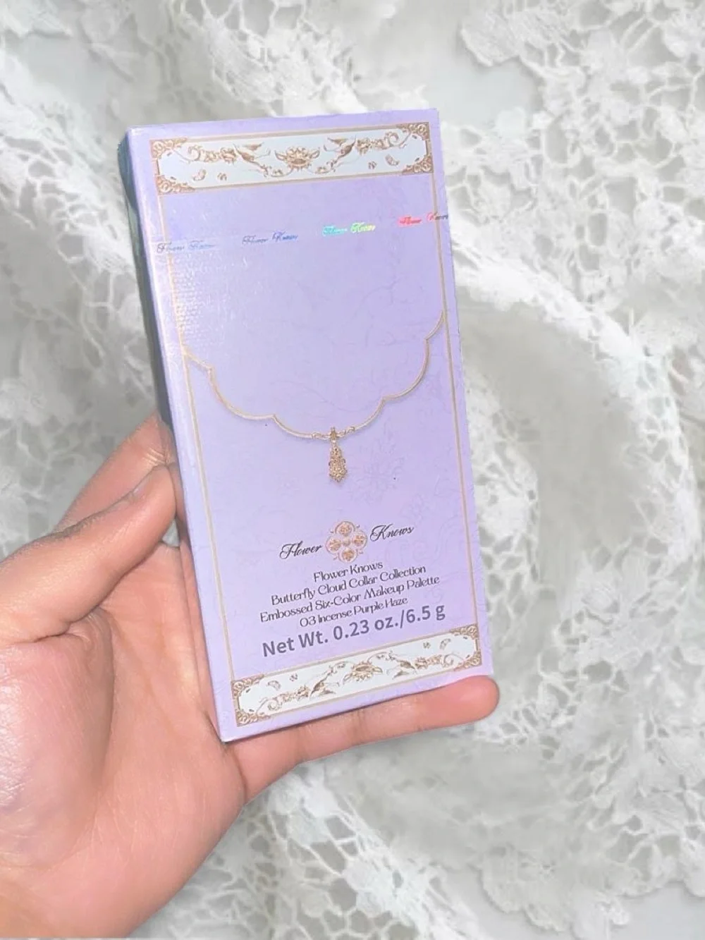 Flower Knows Butterfly Cloud Collar Embossed Six-Color Makeup Palette 🦋